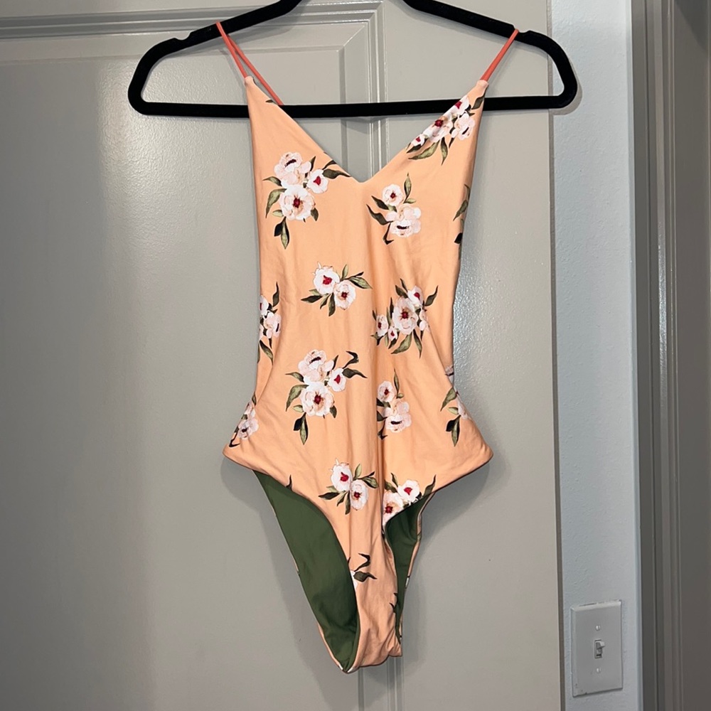 Reversible swimsuit